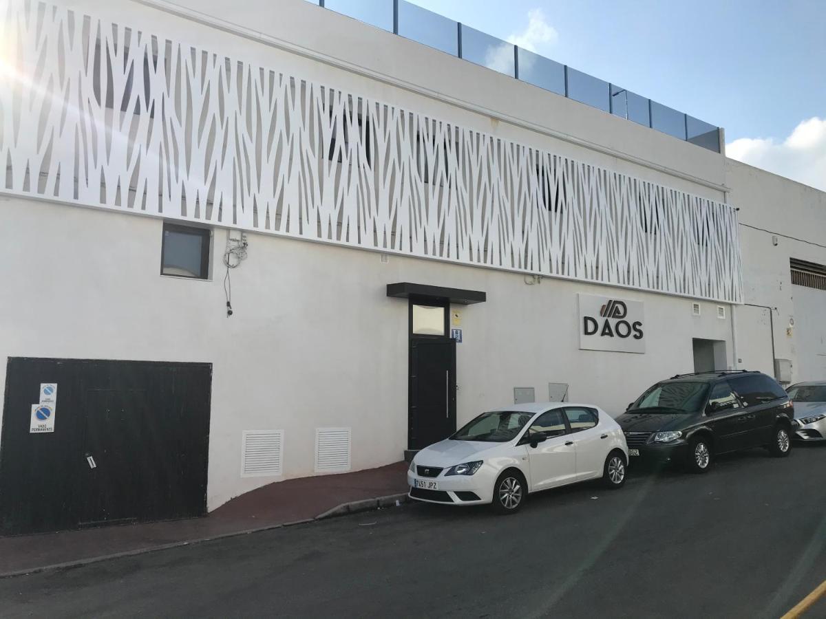 Daos Suites & Terrace Marbella Exteriör bild
