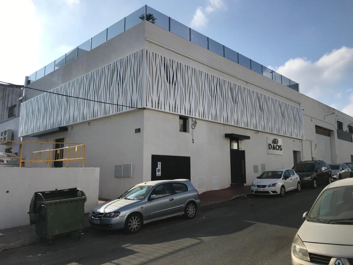 Daos Suites & Terrace Marbella Exteriör bild