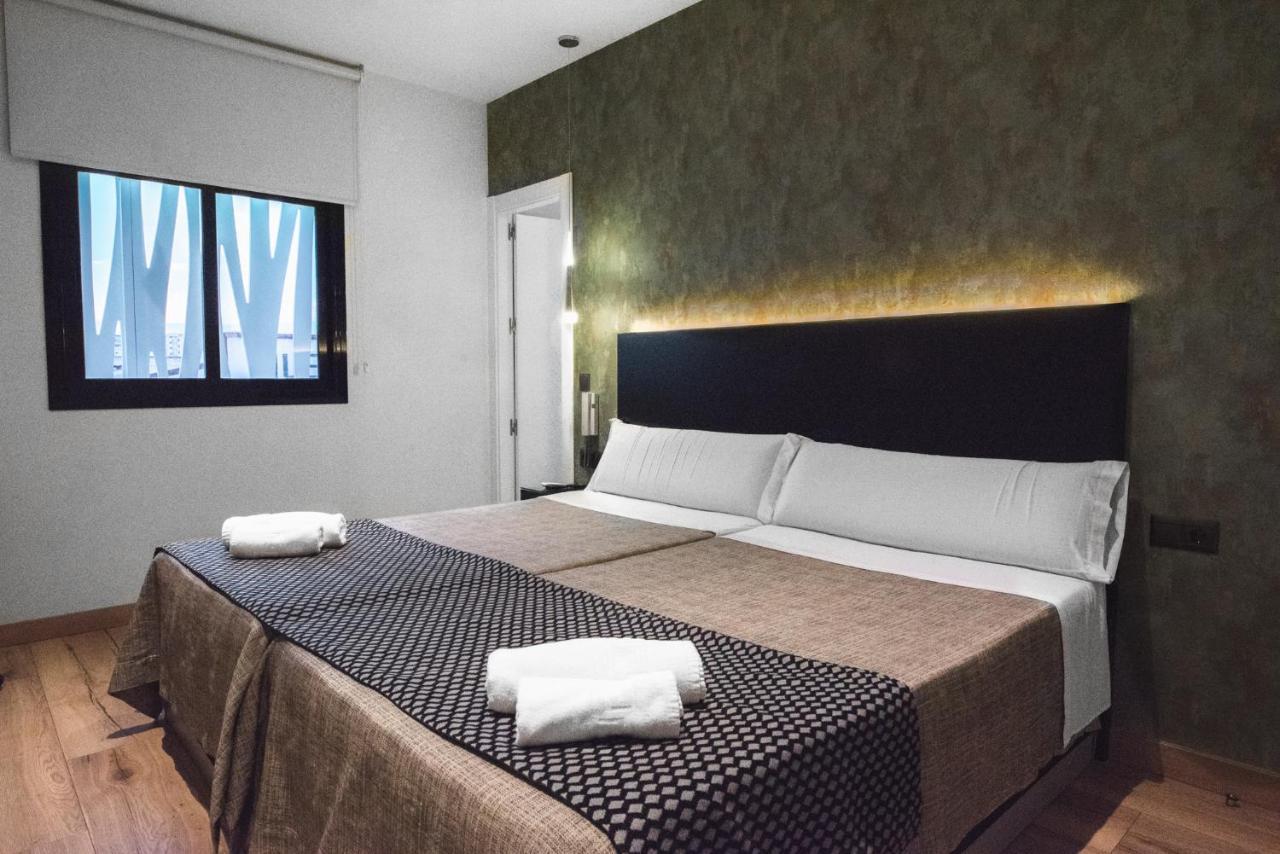 Daos Suites & Terrace Marbella Exteriör bild