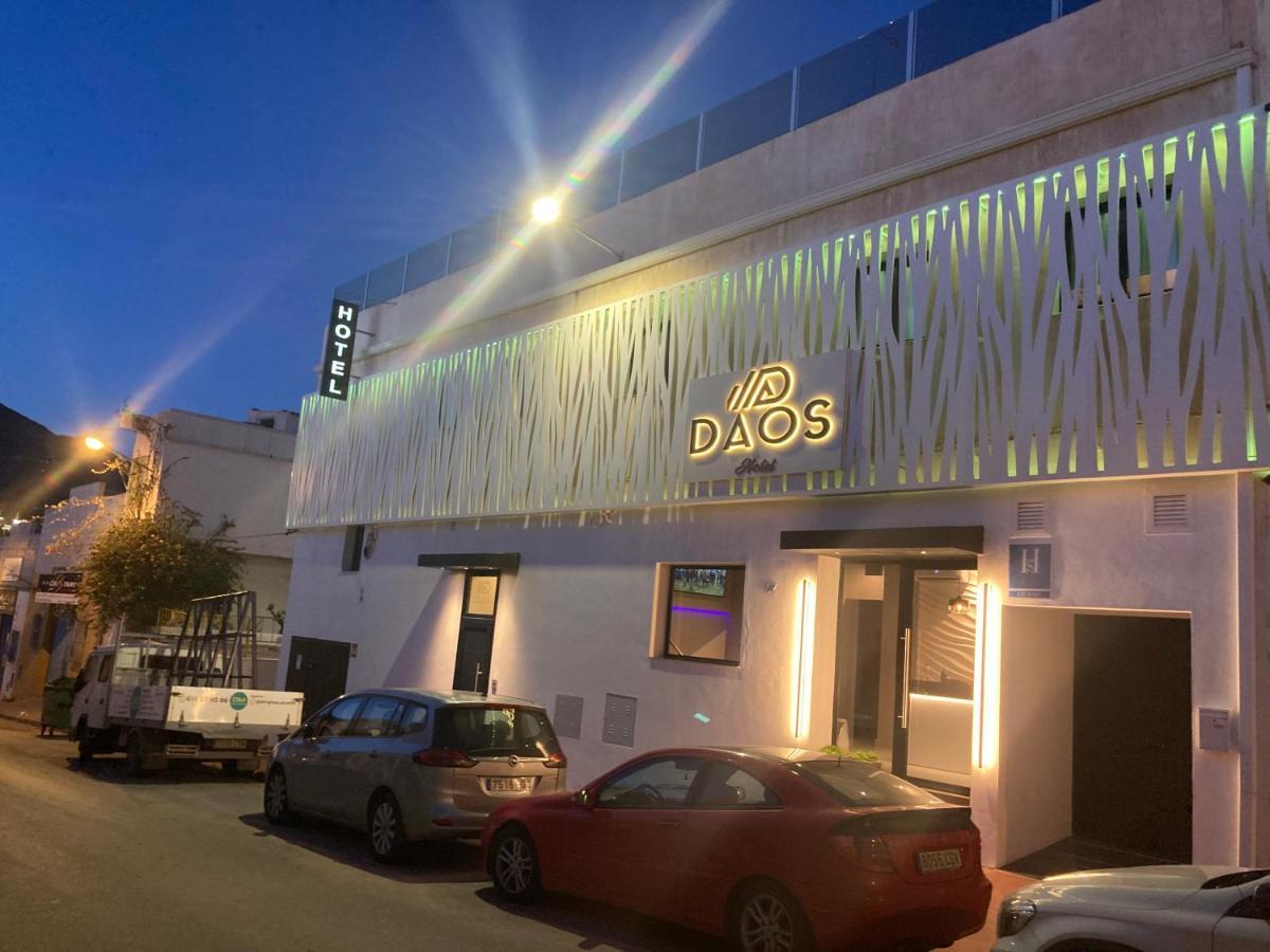 Daos Suites & Terrace Marbella Exteriör bild