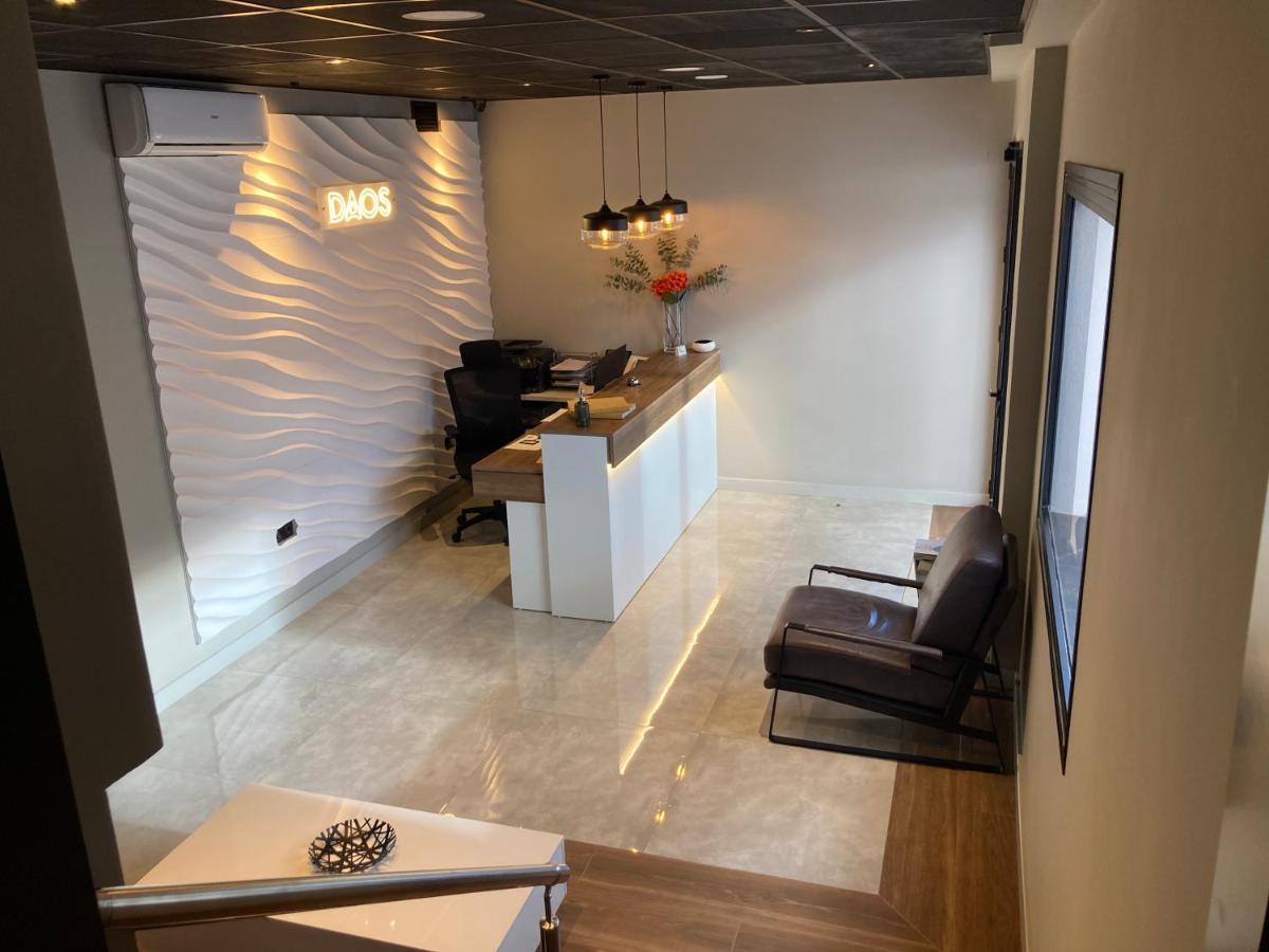 Daos Suites & Terrace Marbella Exteriör bild