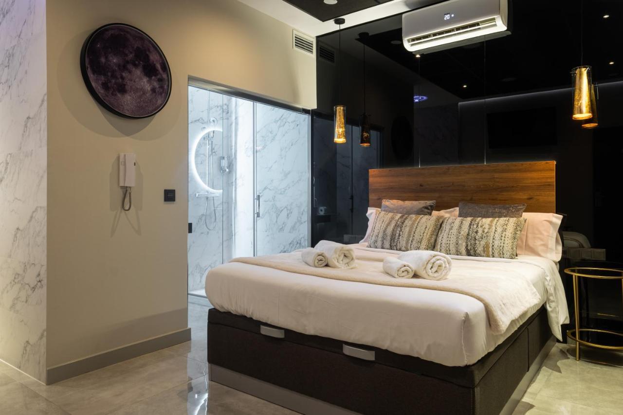 Daos Suites & Terrace Marbella Exteriör bild