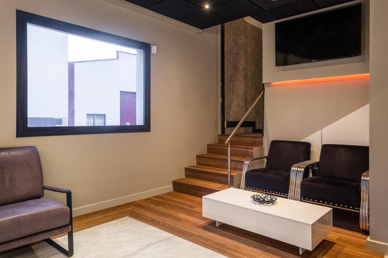 Daos Suites & Terrace Marbella Exteriör bild