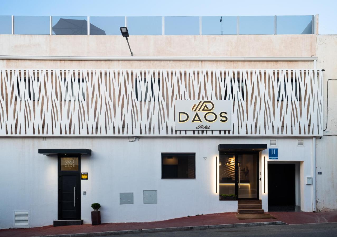 Daos Suites & Terrace Marbella Exteriör bild