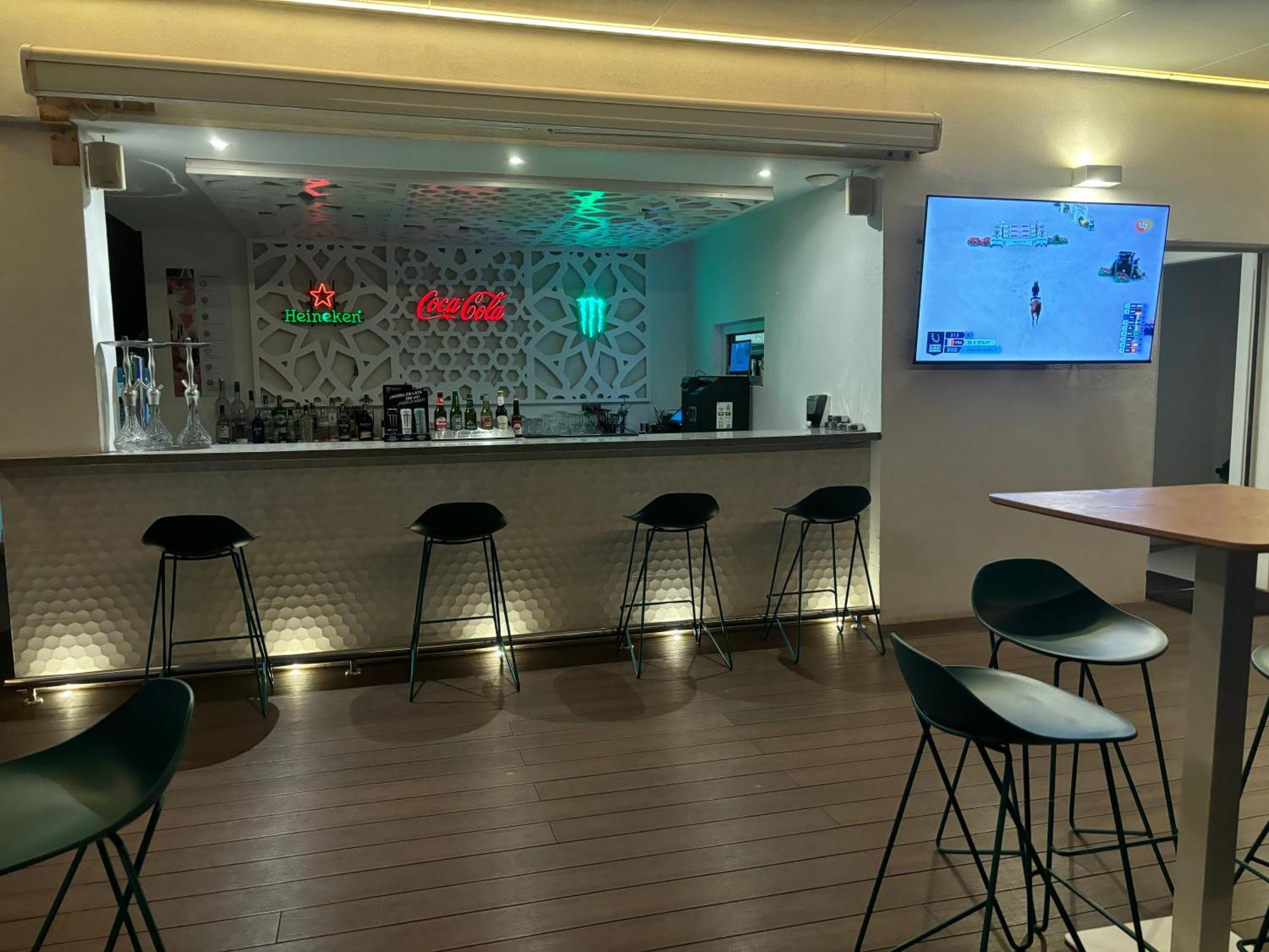 Daos Suites & Terrace Marbella Exteriör bild