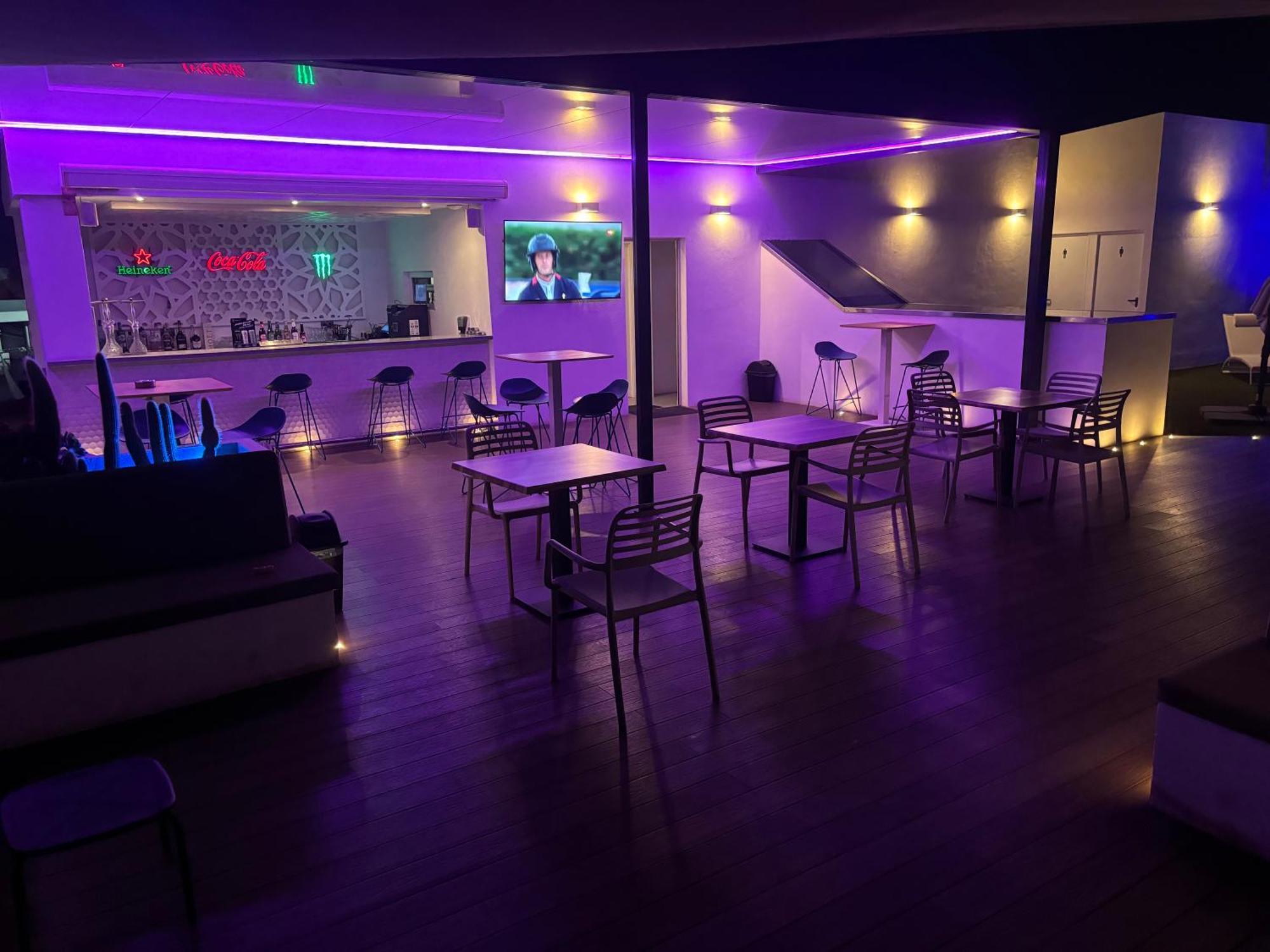 Daos Suites & Terrace Marbella Exteriör bild
